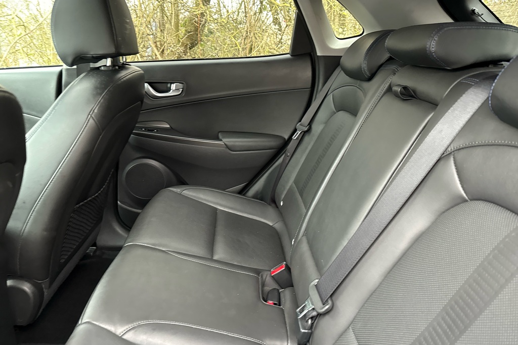 Hyundai Kona Premium Black #12
