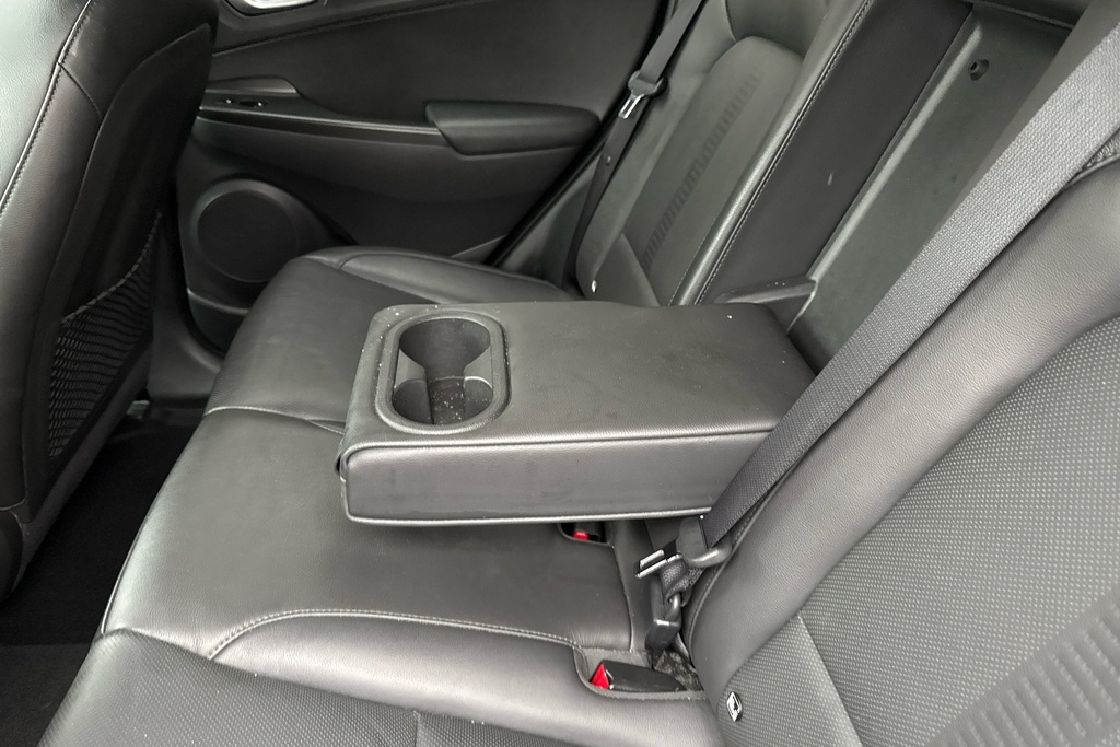 Hyundai Kona Premium Black #40