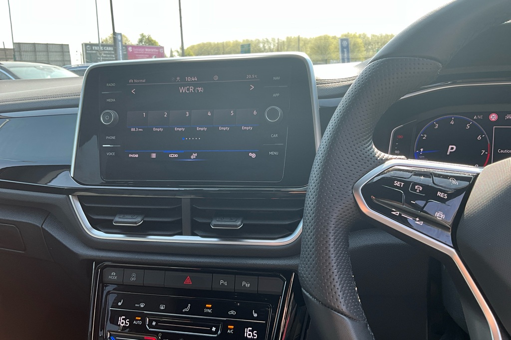 Volkswagen T-Roc Active Grey #9