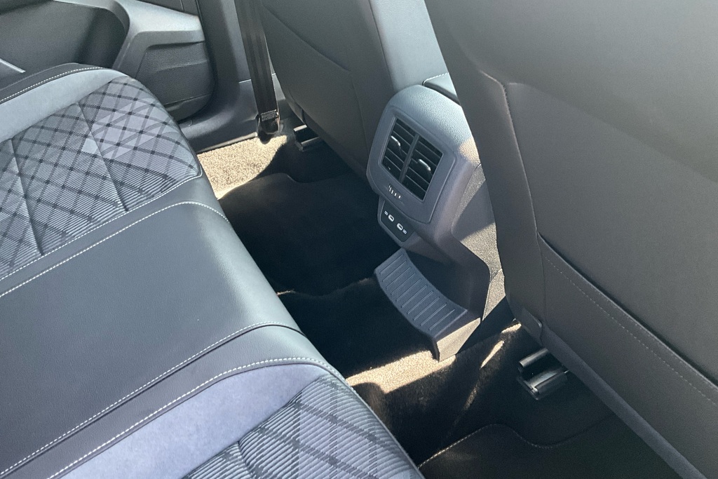 Volkswagen T-Roc Active Grey #20