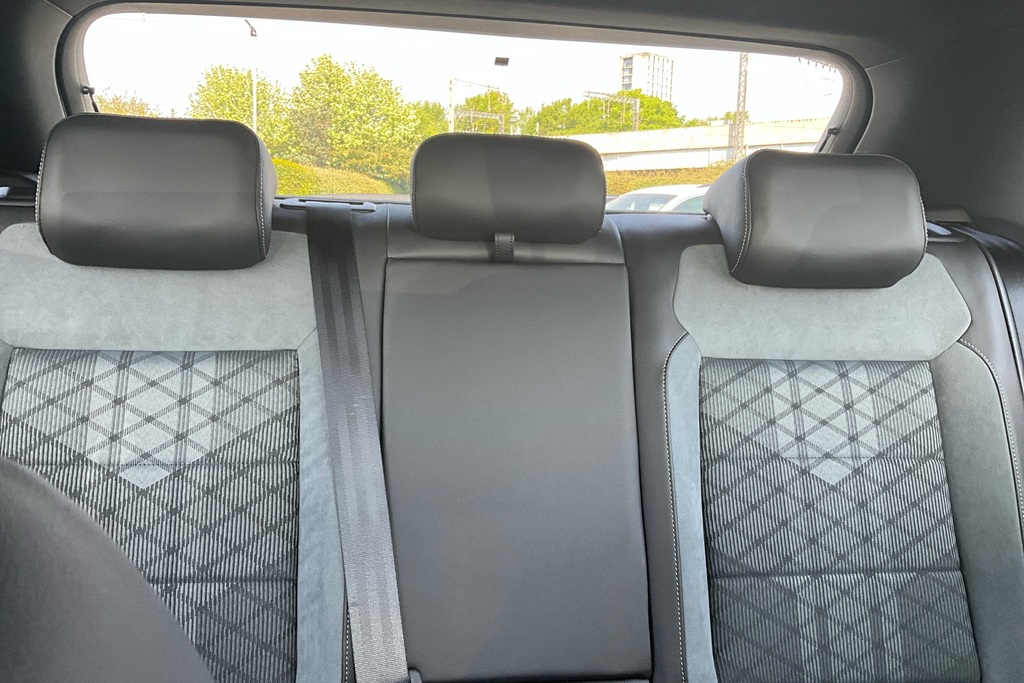 Volkswagen T-Roc Active Grey #35