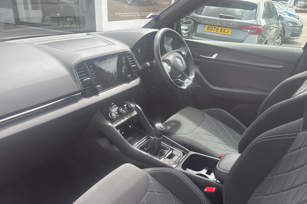Skoda Karoq 1.5 Tsi Sportline DA23TYU Grey #2