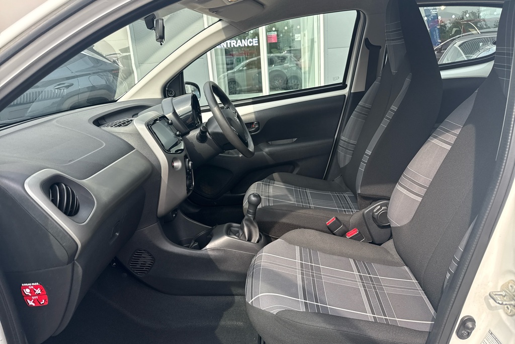 Peugeot 108 1.0 Active White #6