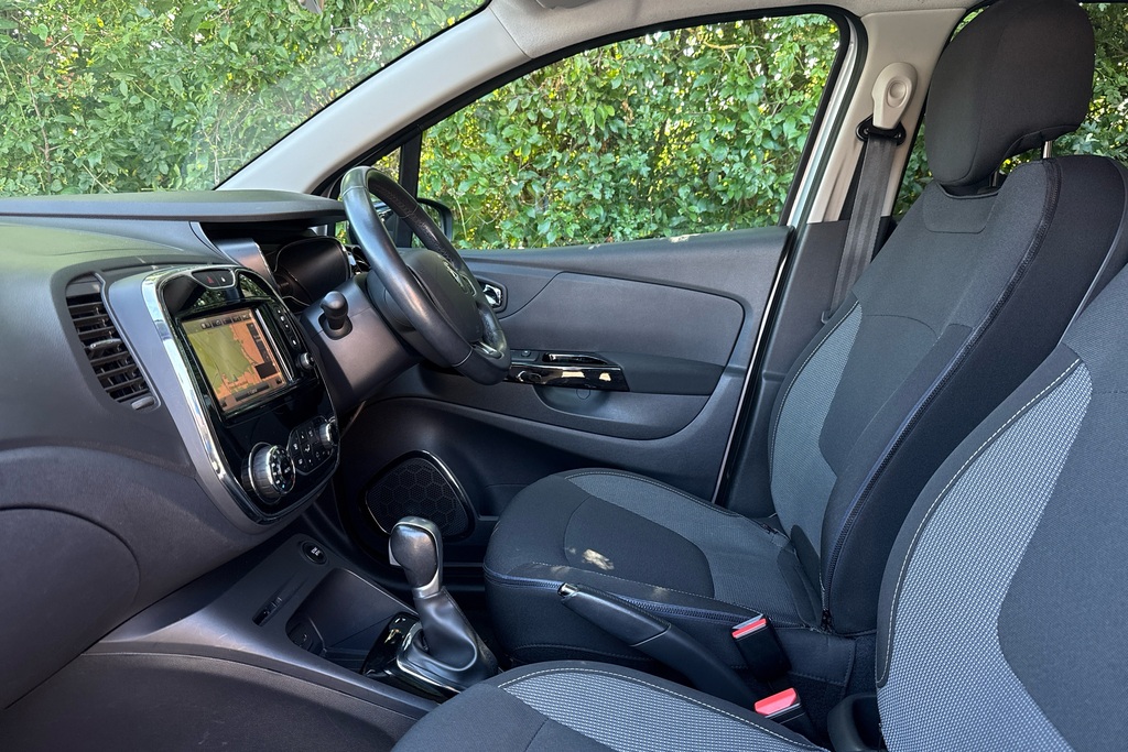 Renault Captur 1.2 Tce Dynamique Nav Black #6