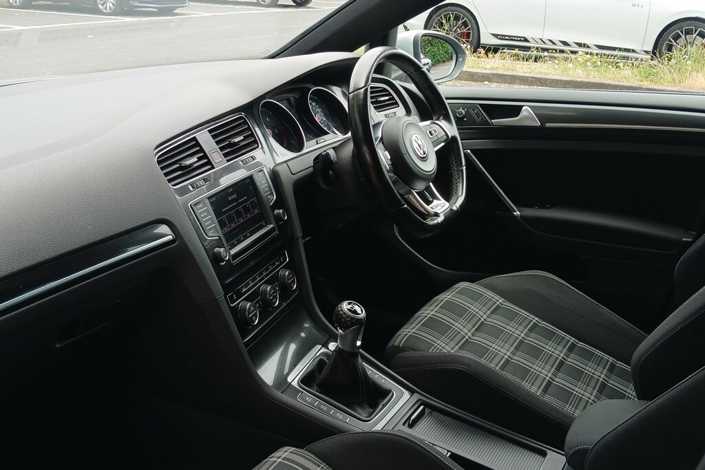 Volkswagen Golf 2.0 Tdi Gtd Nav DY17WOJ Silver #2
