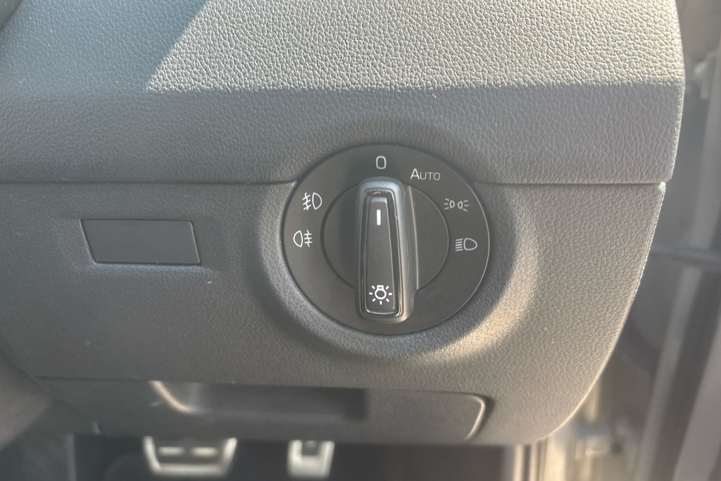 Skoda Octavia 1.0 Tsi Se 2019 Grey #18