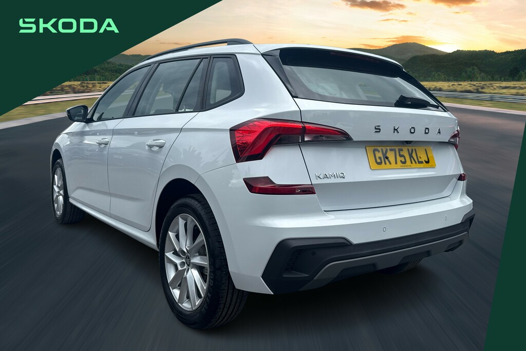 Skoda Kamiq 1.0 Tsi Se Edition GK75KLJ White #3