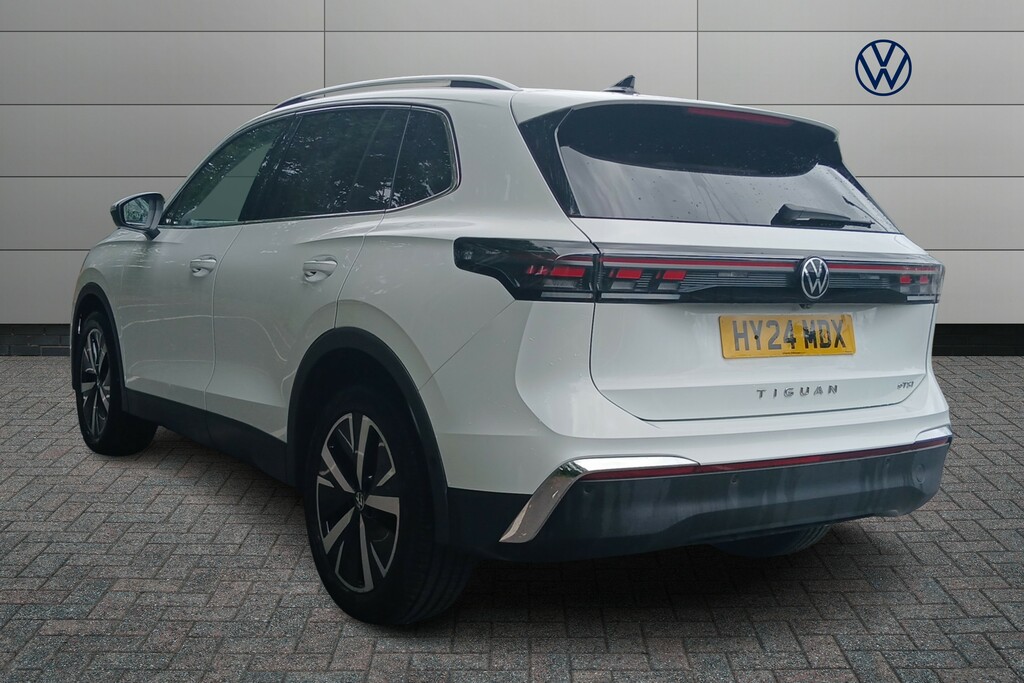 Volkswagen Tiguan 1.5 Etsi 150 Elegance Launch Edition Dsg HY24MDX White #3