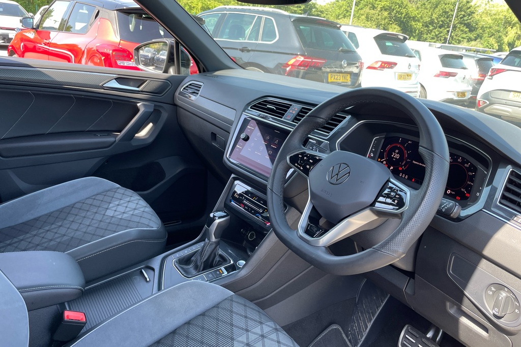 Volkswagen Tiguan 1.4 Tsi Ehybrid Black Edition Dsg BF24OEM Black #6