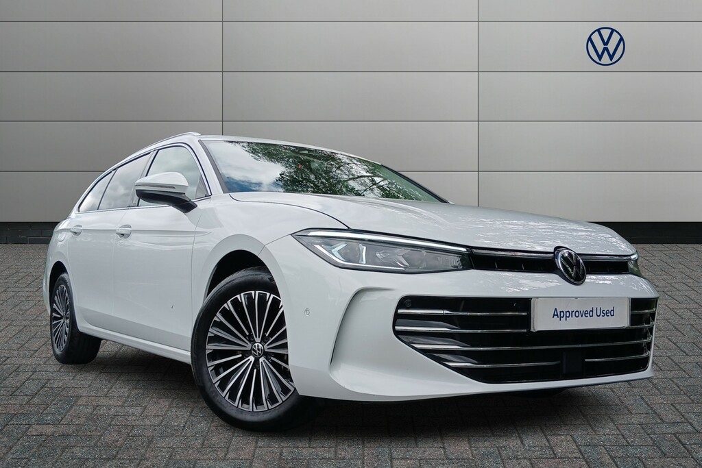 Volkswagen Passat 1.5 Etsi Elegance Dsg White
