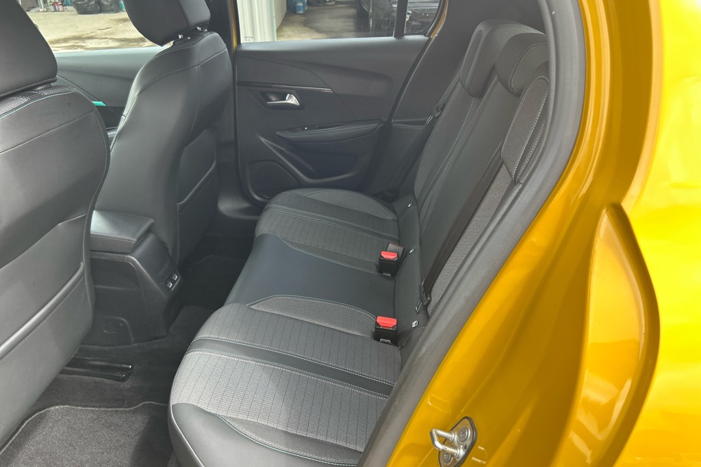 Peugeot 208 1.2 Puretech 100 Gt Line White #12