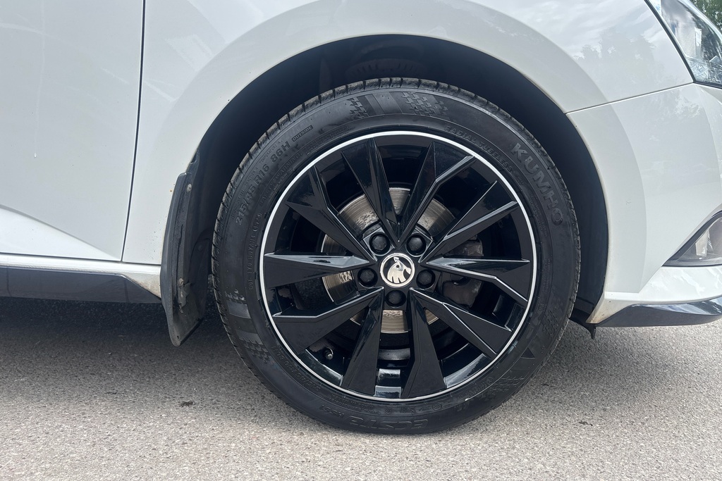 Skoda Fabia 1.0 Tsi Monte Carlo White #5