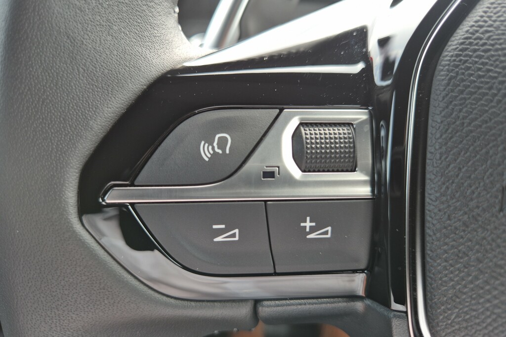 Peugeot 2008 Allure Grey #60