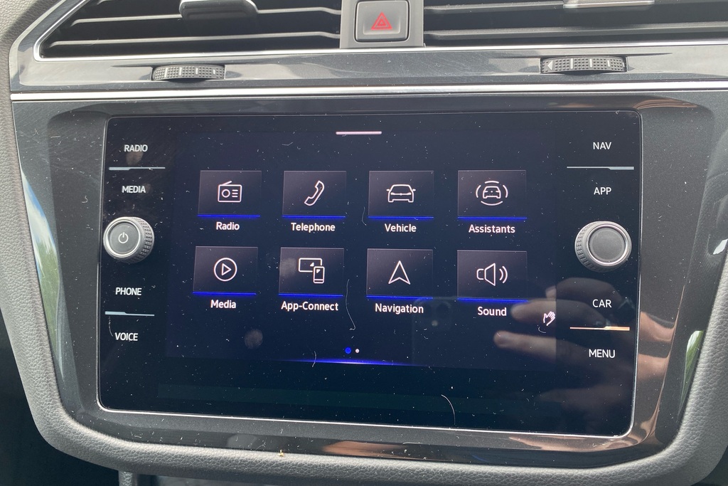 Volkswagen Tiguan Active Black #36