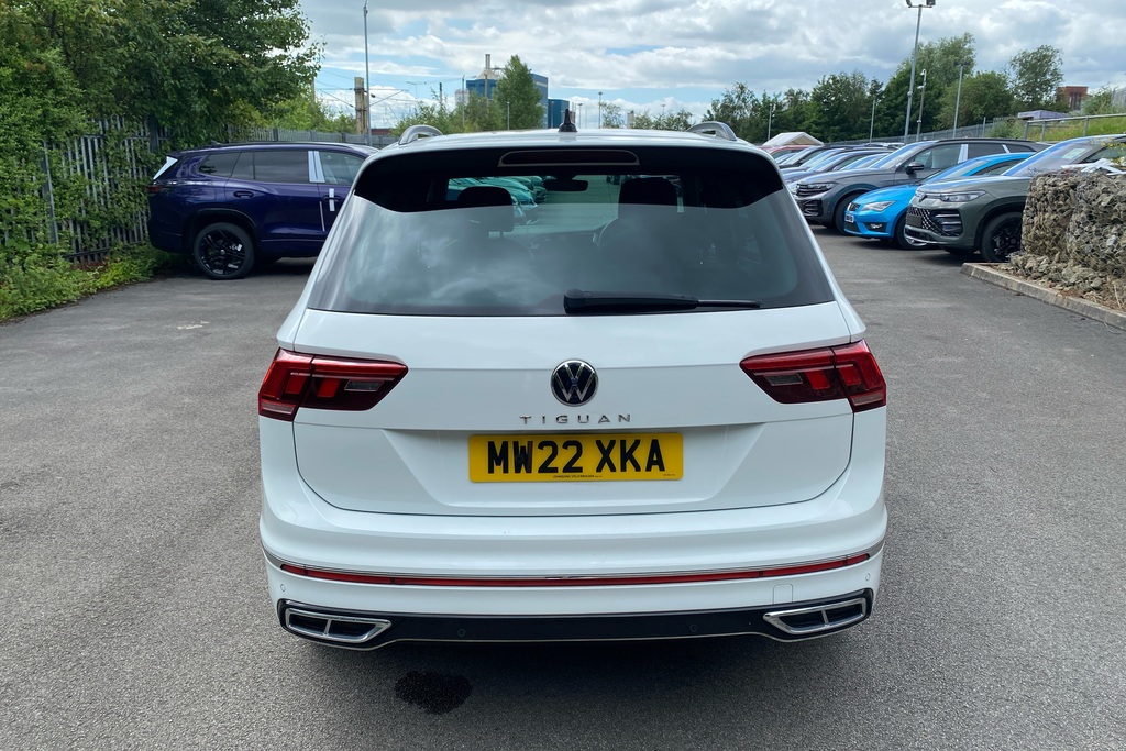 Volkswagen Tiguan Active Black #22