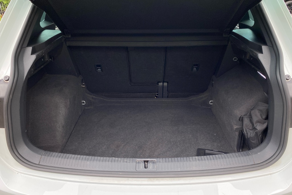 Volkswagen Tiguan Active Black #12