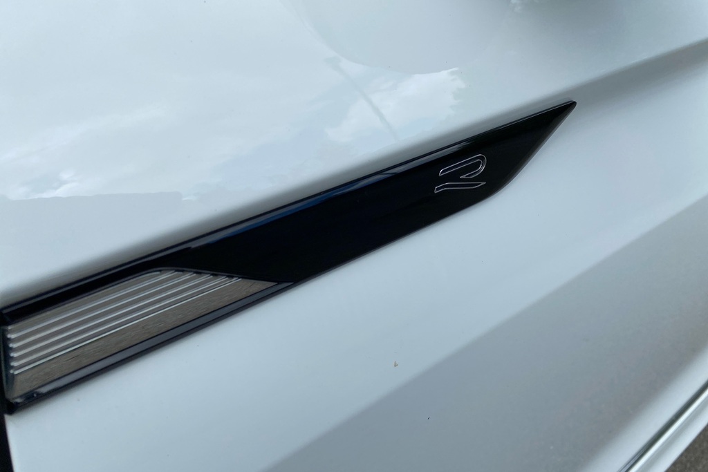Volkswagen Tiguan Active Black #18