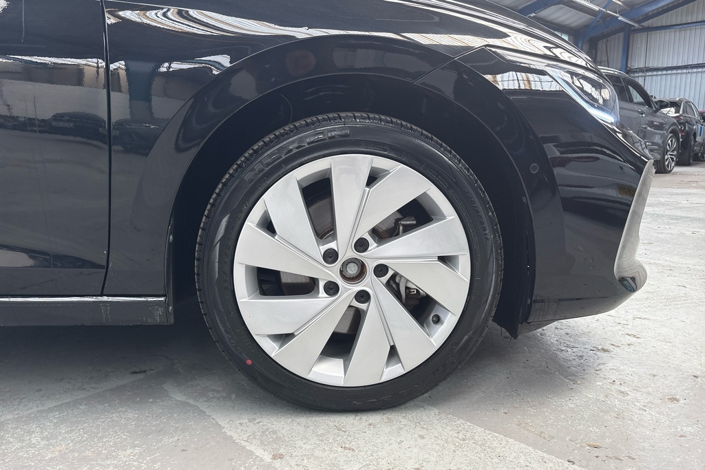 Volkswagen Golf 1.5 Tsi 204 Match Ehybrid Dsg GK75CDF Black #5