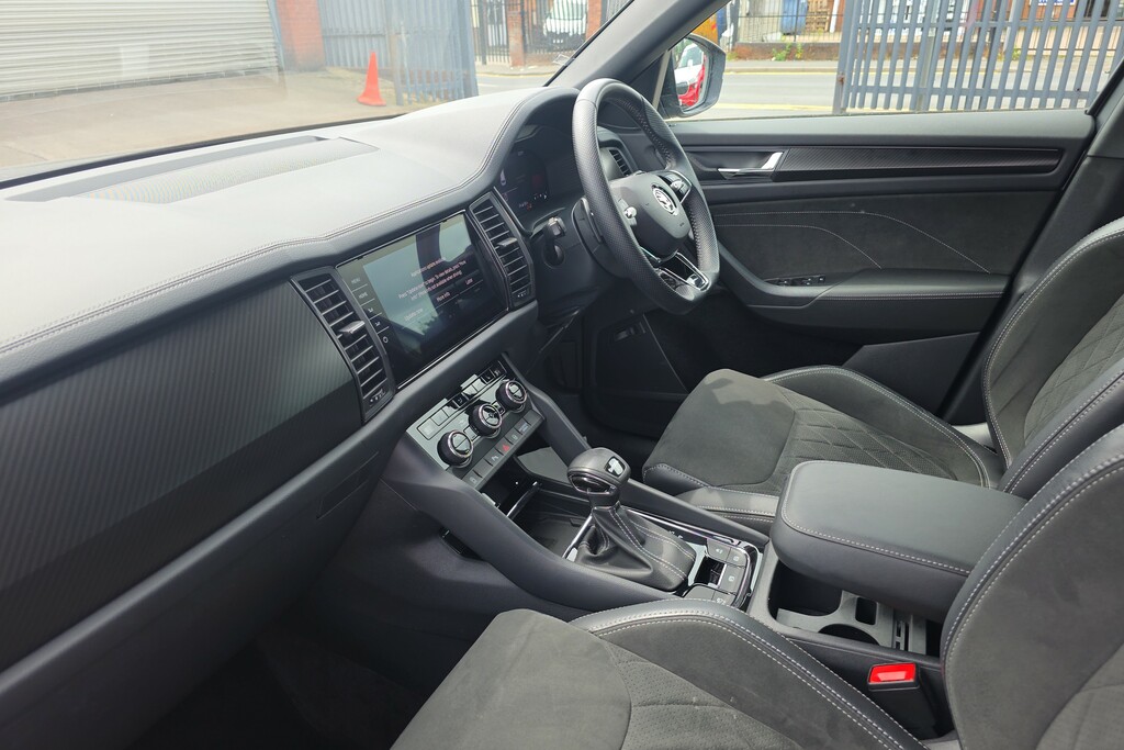 Skoda Kodiaq 1.5 Tsi Sport Line Dsg 7 Seat YD23LWW Grey #2