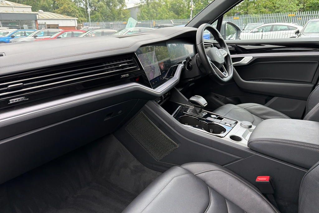 Volkswagen Touareg 3.0 V6 Tdi 4Motion R-line Tech Tip Grey #2