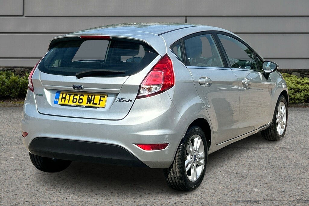 Ford Fiesta Zetec Silver #6