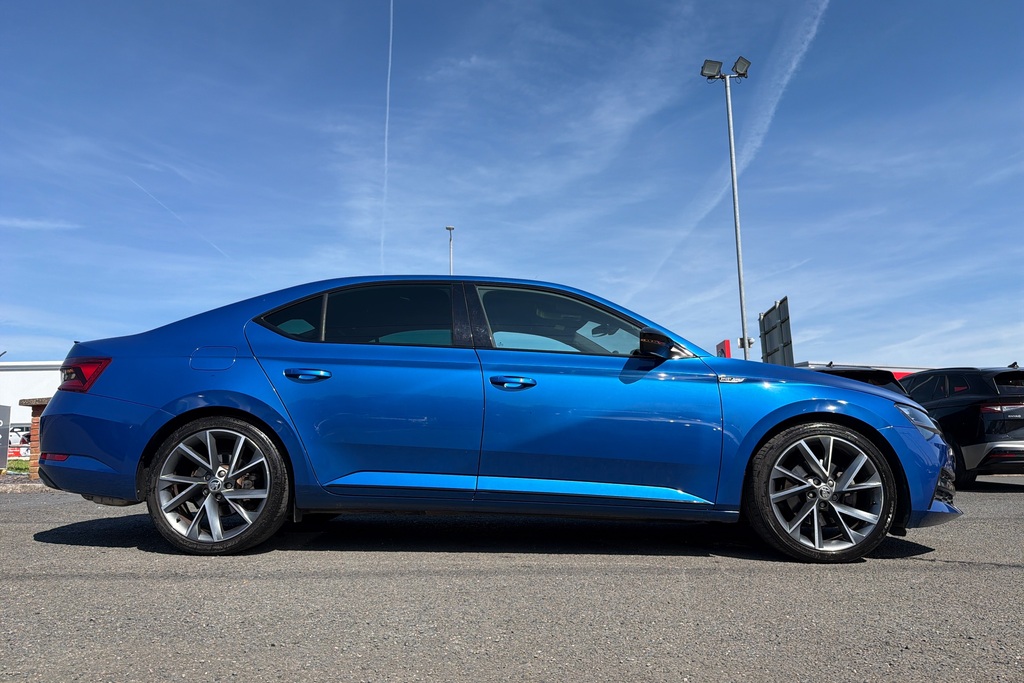 Skoda Superb 2L Se Technology Blue #41