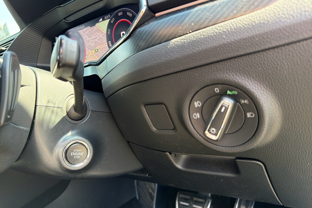 Skoda Superb 2L Se Technology Blue #30