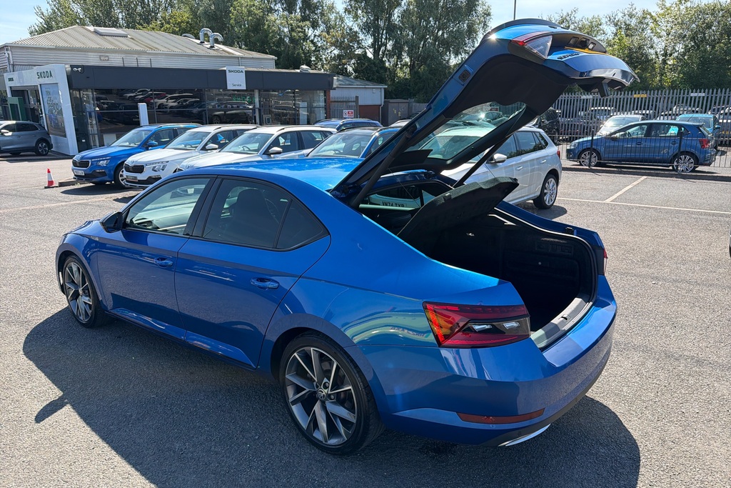 Skoda Superb 2L Se Technology Blue #16