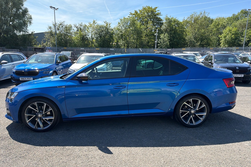 Skoda Superb 2L Se Technology Blue #37