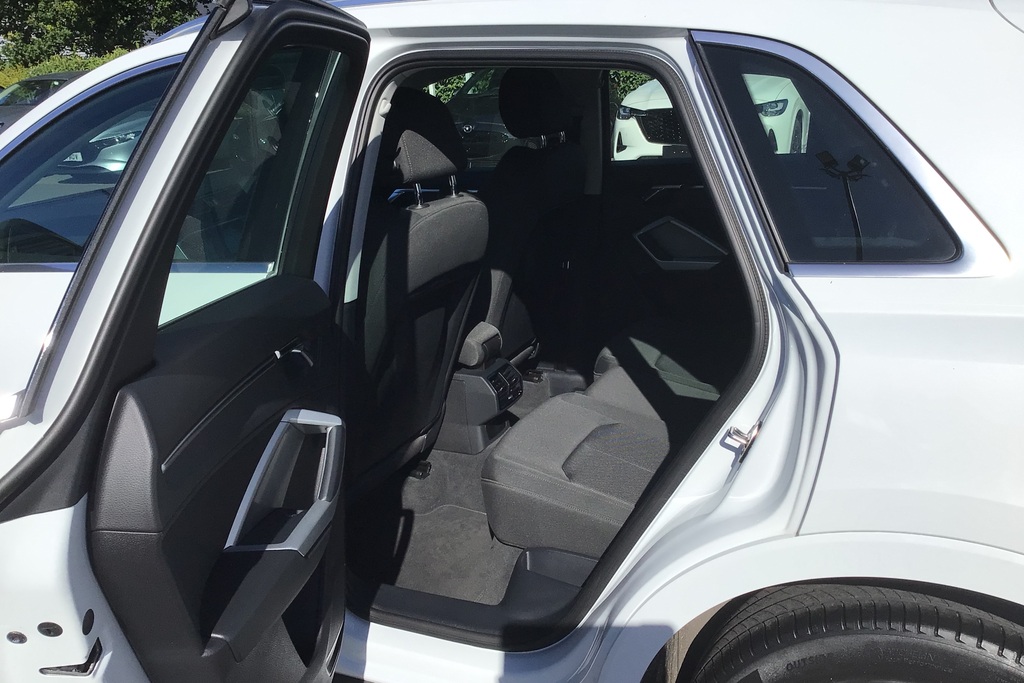 Audi Q3 35 Tfsi S Line Comfortsound Pack White #12