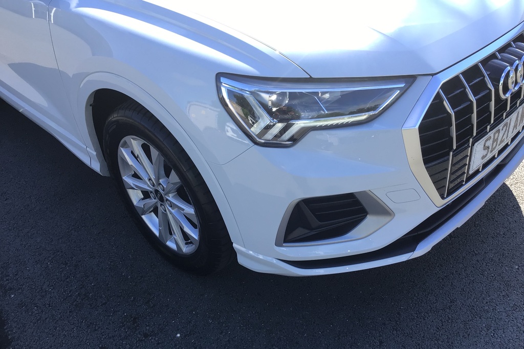 Audi Q3 35 Tfsi S Line Comfortsound Pack White #46