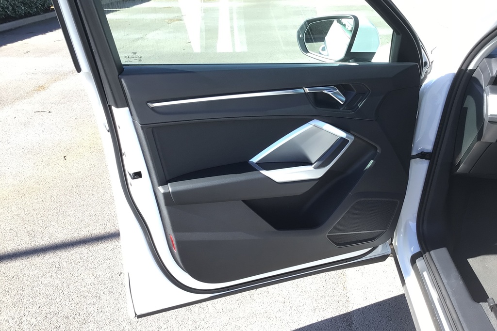 Audi Q3 35 Tfsi S Line Comfortsound Pack White #42