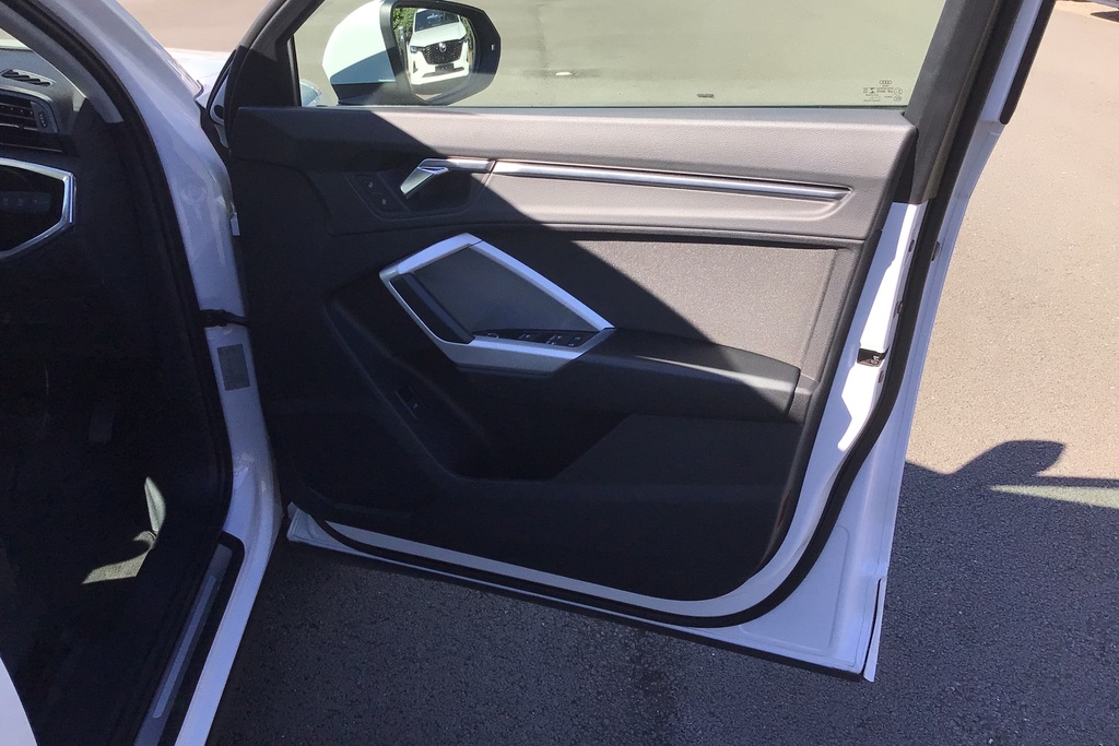 Audi Q3 35 Tfsi S Line Comfortsound Pack White #22