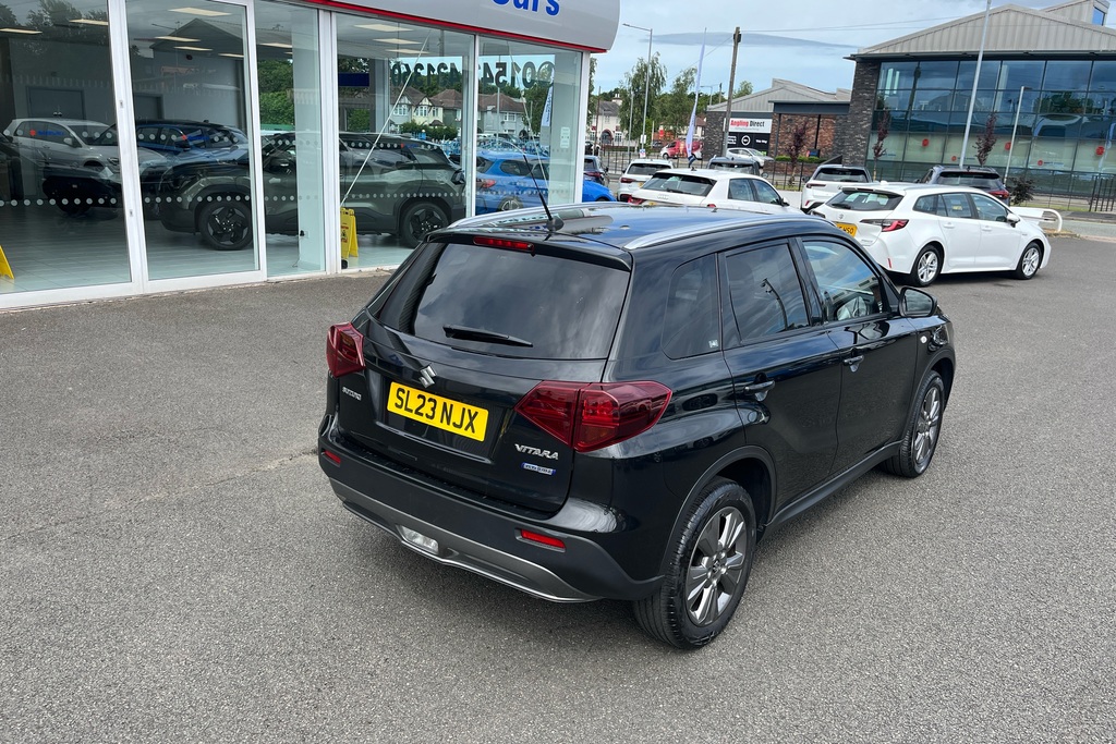 Suzuki Vitara Sz5 Boosterjet Mhev 1.4 White #37