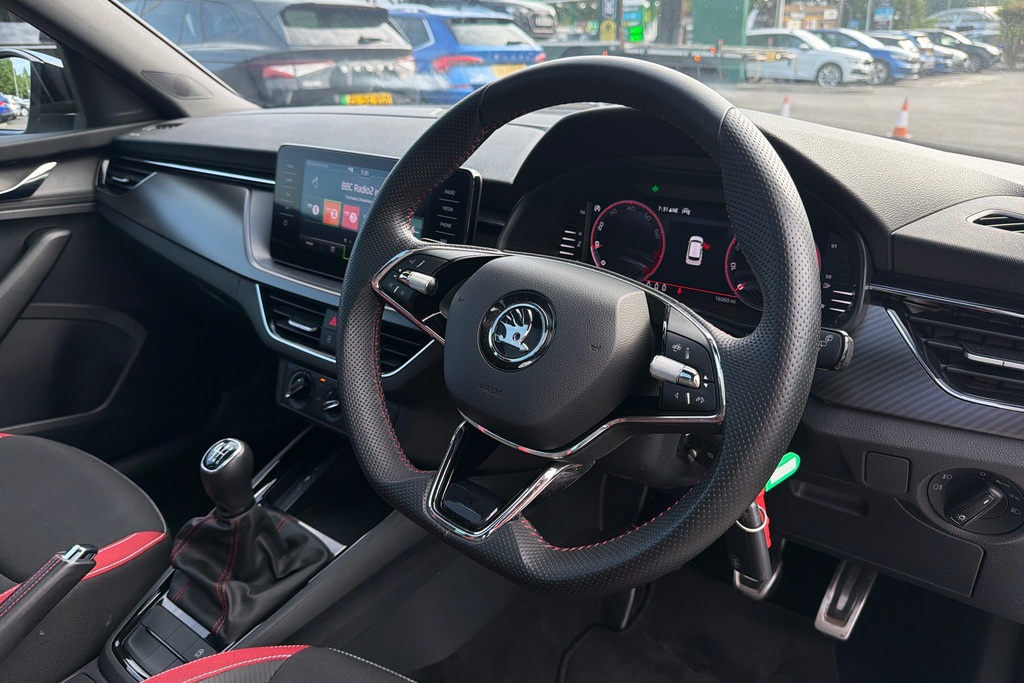 Skoda Kamiq 1.5 Tsi Monte Carlo Silver #6