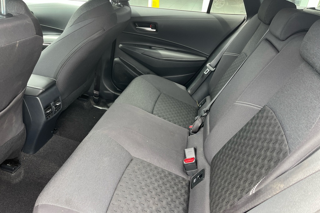 Suzuki Swace 1.8 Motion White #12