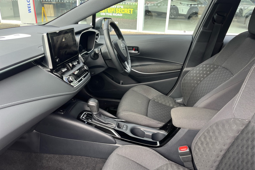 Suzuki Swace 1.8 Hybrid Motion Cvt White #6