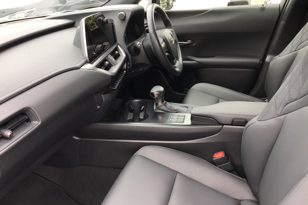 Lexus UX 250H 2.0 F-sport Design Cvt Silver #6