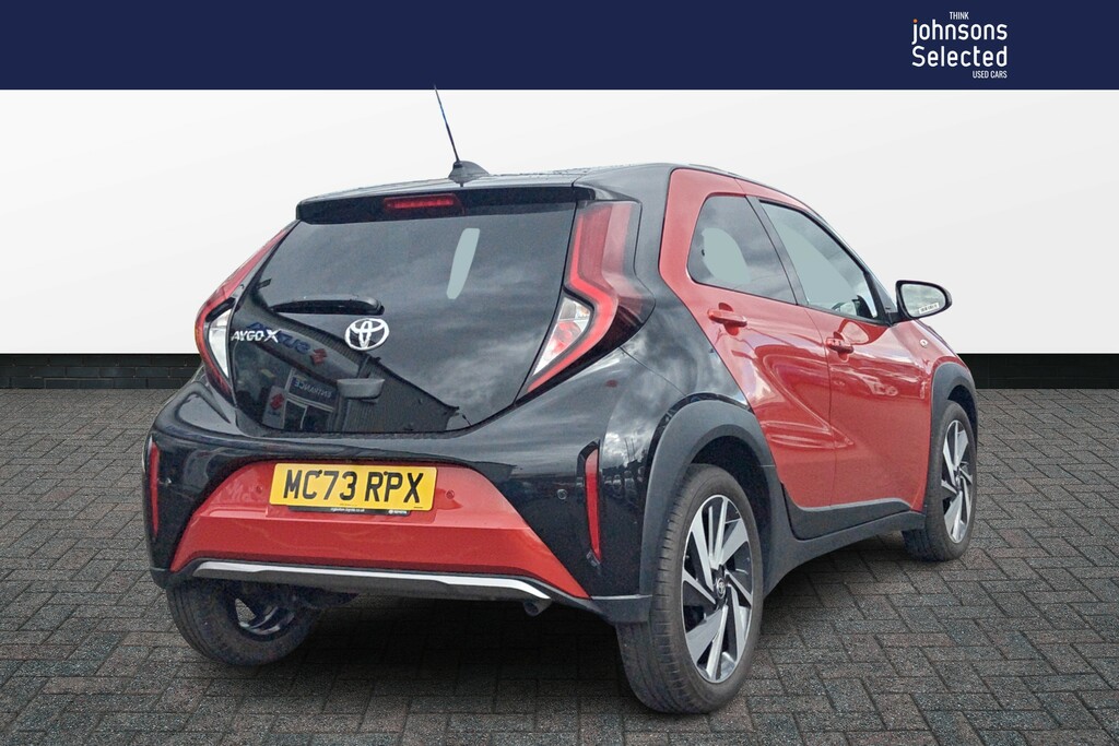 Toyota Aygo X 1.0 Vvt-i Exclusive Red #5
