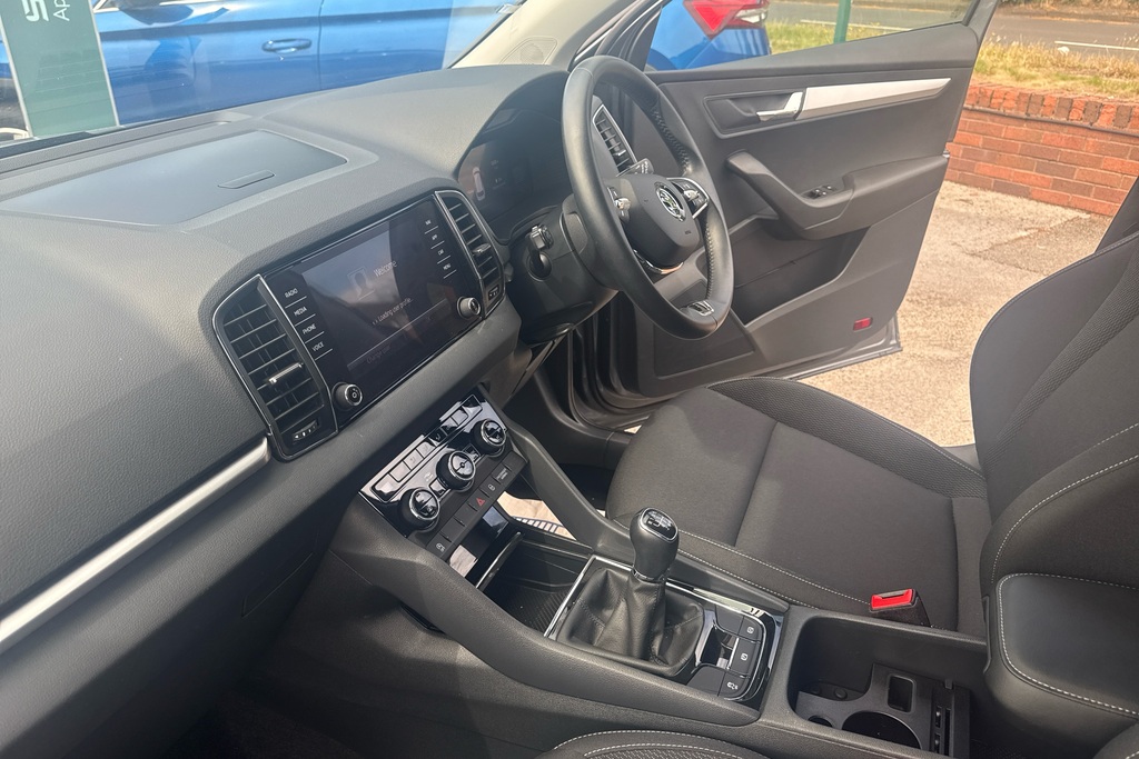 Skoda Karoq 1.5 Tsi Se Drive Grey #2