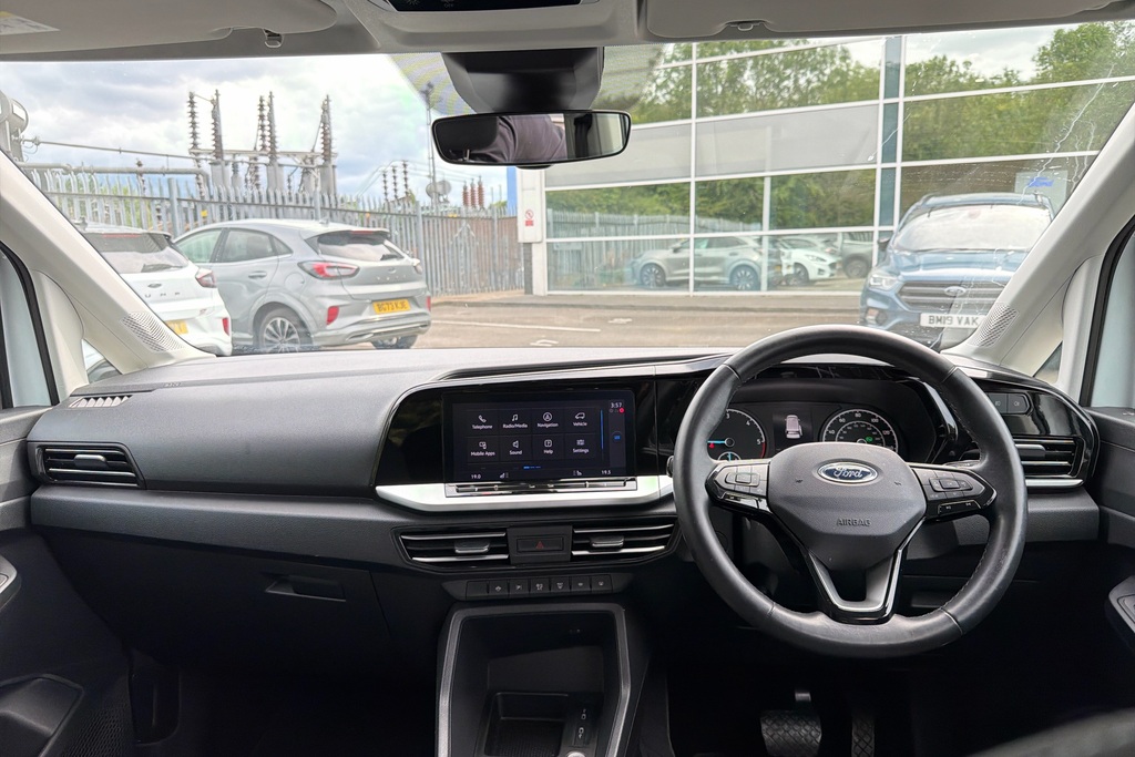 Ford Tourneo Connect Active White #4