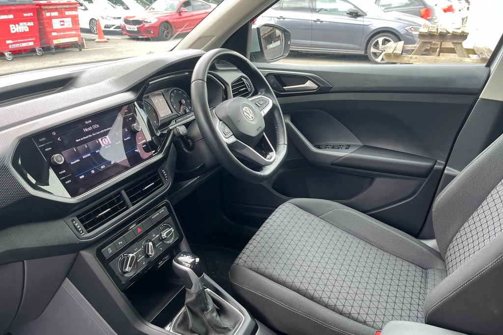 Volkswagen T-Cross 1.0 Tsi 115 Se Dsg Silver #2