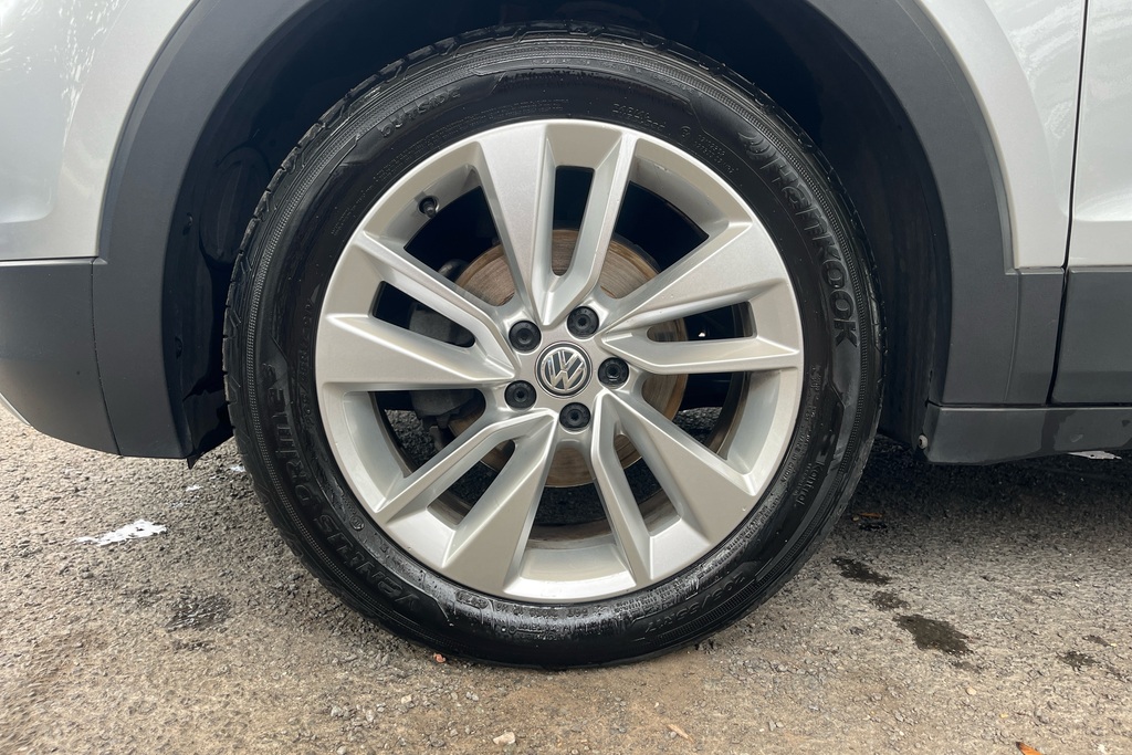 Volkswagen T-Cross 1.0 Tsi 115 Se Dsg Silver #5