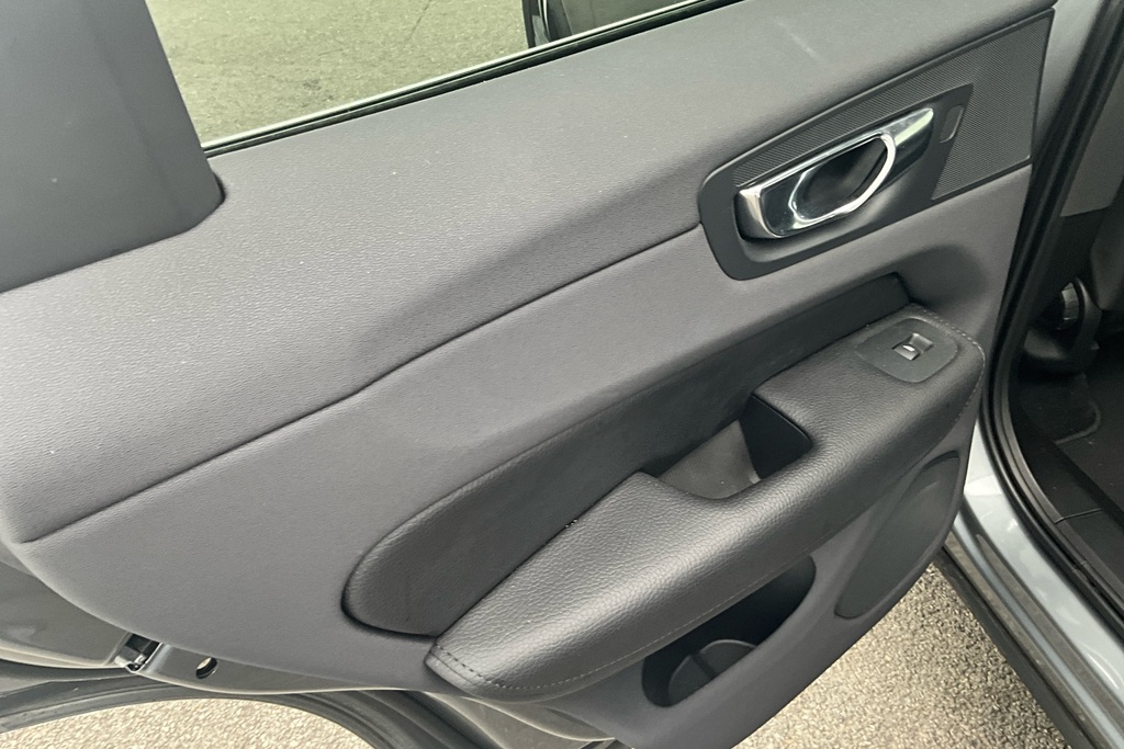 Volvo XC60 Xc60 R-design D4 Awd Silver #29