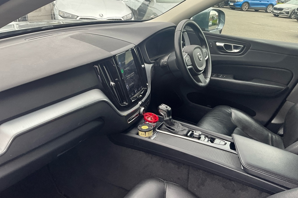 Volvo XC60 2.0 T4 190 Edition Geartronic Grey #2