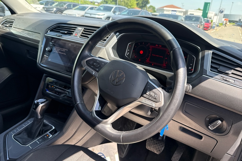 Volkswagen Tiguan Allspace 1.5 Tsi Life Dsg Grey #6