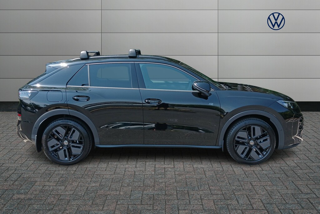 Volkswagen T-Roc 1.5 Etsi 150 R-line Dsg VU26AZO Black #4
