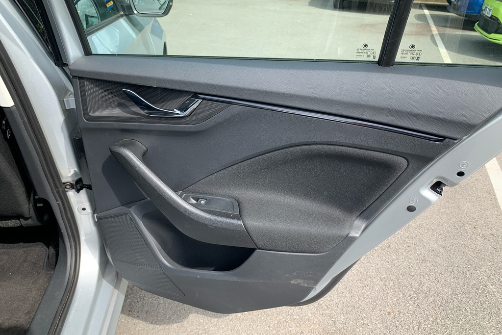 Skoda Kamiq Hatchback  #23