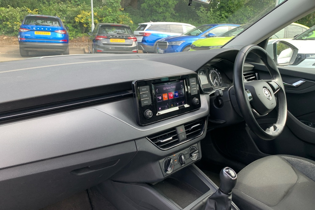 Skoda Kamiq 1.0 Tsi 95 S Silver #2