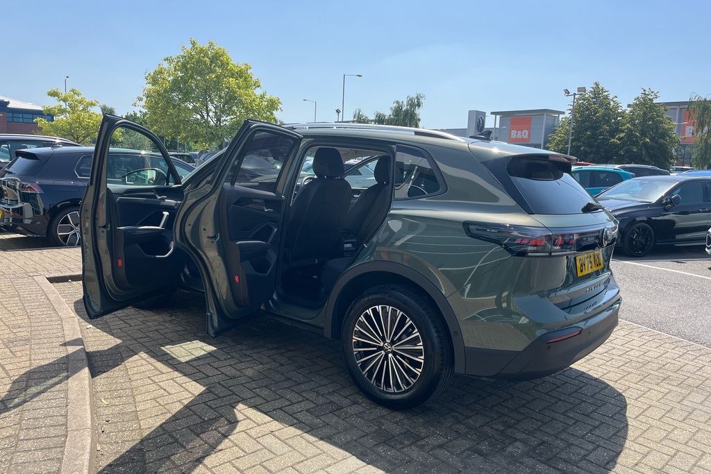 Volkswagen Tiguan Elegance Silver #51